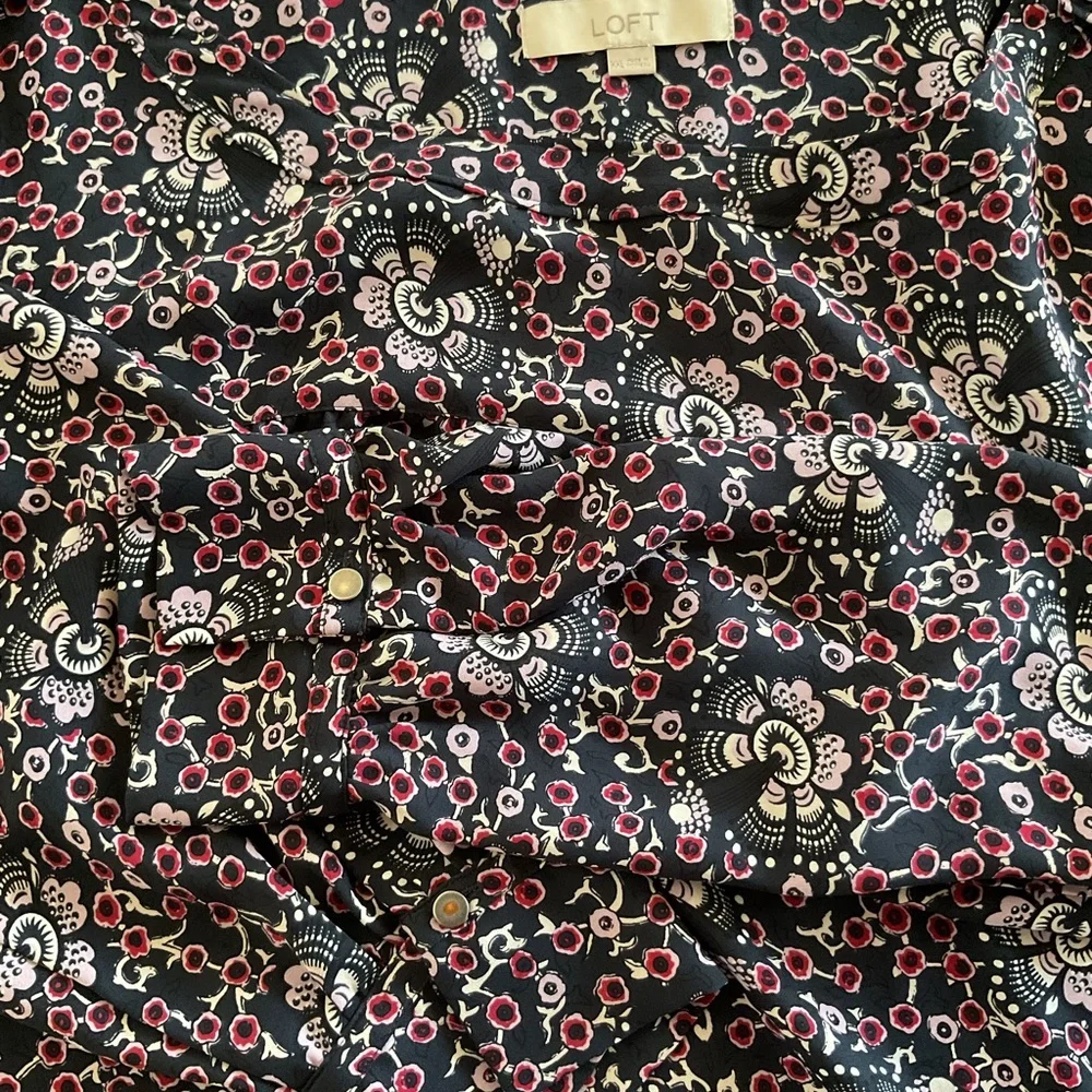 LOFT Floral Blouse XXL Black Pink Long Sleeve Boho Button Tab - Picture 3 of 7